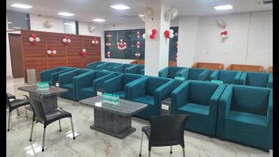 The newly launched air-conditioned executive lounge at Prayagraj Junction. (HT Photo)