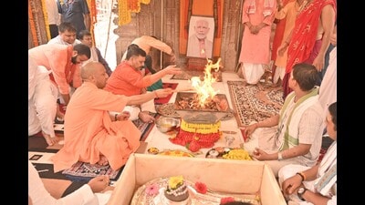 Uttar Pradesh CM Yogi Adityanath offering prayers at KV temple in Varanasi on PM Modi’s 74th birthday. (HT photo) Uttar Pradesh CM Yogi Adityanath offering prayers at KV temple in Varanasi on PM Modi’s 74th birthday. (HT photo)