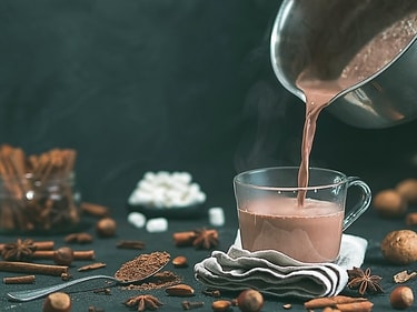 Make hot chocolate with ragi flour (adobe stock) Make hot chocolate with ragi flour (adobe stock)