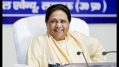 Bahujan Samaj Party (BSP) chief Mayawati chairs a meeting with party leaders and office-bearers at the party office in Lucknow on Thursday. (ANI) Bahujan Samaj Party (BSP) chief Mayawati chairs a meeting with party leaders and office-bearers at the party office in Lucknow on Thursday. (ANI)
