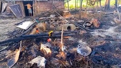 **EDS: GRAB VIA PTI VIDEOS** Nawada: Charred remains are seen after multiple houses were allegedly set on fire, in Nawada district, Bihar, late Wednesday, Sept. 18, 2024. (PTI Photo) (PTI09_19_2024_000033B) (PTI) **EDS: GRAB VIA PTI VIDEOS** Nawada: Charred remains are seen after multiple houses were allegedly set on fire, in Nawada district, Bihar, late Wednesday, Sept. 18, 2024. (PTI Photo) (PTI09_19_2024_000033B) (PTI)