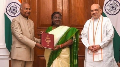 President Droupadi Murmu being presented a report on simultaneous elections in the country by former president Ram Nath Kovind who heads high-level committee (HLC) on 'One Nation, One Election', and home minister Amit Shah, at Rashtrapati Bhavan in New Delhi. President Droupadi Murmu being presented a report on simultaneous elections in the country by former president Ram Nath Kovind who heads high-level committee (HLC) on 'One Nation, One Election', and home minister Amit Shah, at Rashtrapati Bhavan in New Delhi.