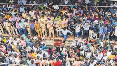 The apathetic approach of the school authorities and the police led to huge protests in Badlapur on August 20. Protestors blocked the railway lines at Badlapur station for around 10 hours after their pleas fell on deaf ears. (Deepak Salvi) The apathetic approach of the school authorities and the police led to huge protests in Badlapur on August 20. Protestors blocked the railway lines at Badlapur station for around 10 hours after their pleas fell on deaf ears. (Deepak Salvi)