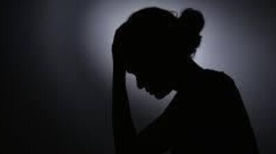 Two young policemen attached to the Naigaon police station in Vasai managed to save the lives of a girl and two women who attempted suicide. (HT File) Two young policemen attached to the Naigaon police station in Vasai managed to save the lives of a girl and two women who attempted suicide. (HT File)
