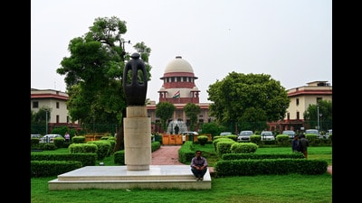 A five-judge bench has sought a report from the Karnataka high court’s registrar general on the “gratuitous comments” made by a high court judge (HT File Photo/Vipin Kumar) A five-judge bench has sought a report from the Karnataka high court’s registrar general on the “gratuitous comments” made by a high court judge (HT File Photo/Vipin Kumar)