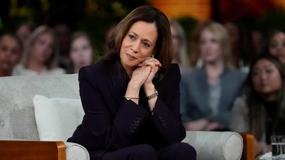 Democratic presidential nominee Vice President Kamala Harris listens to a parent's survivor story as she joins Oprah Winfrey at Oprah's Unite for America Live Streaming event Thursday, Sept. 19, 2024 in Farmington Hills, Mich. AP/PTI (AP) Democratic presidential nominee Vice President Kamala Harris listens to a parent's survivor story as she joins Oprah Winfrey at Oprah's Unite for America Live Streaming event Thursday, Sept. 19, 2024 in Farmington Hills, Mich. AP/PTI (AP)
