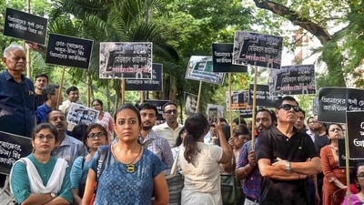 Doctors protesting for justice to the victim of the rape and murder at the RG Kar Hospital incident, called off their strike on Thursday. (PTI) Doctors protesting for justice to the victim of the rape and murder at the RG Kar Hospital incident, called off their strike on Thursday. (PTI)