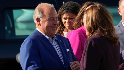Democratic presidential nominee Vice President Kamala Harris greets Michigan Teamsters President Kevin Moore during her arrival at Detroit Metropolitan Airport in Romulus, Mich., enroute to join Oprah Winfrey at Oprah's Unite for America Live Streaming event Thursday, Sept. 19, 2024. (AP Photo/Paul Sancya) (AP) Democratic presidential nominee Vice President Kamala Harris greets Michigan Teamsters President Kevin Moore during her arrival at Detroit Metropolitan Airport in Romulus, Mich., enroute to join Oprah Winfrey at Oprah's Unite for America Live Streaming event Thursday, Sept. 19, 2024. (AP Photo/Paul Sancya) (AP)
