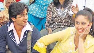 Shahid Kapoor and Kareena Kapoor's Jab We Met has re-released in cinemas