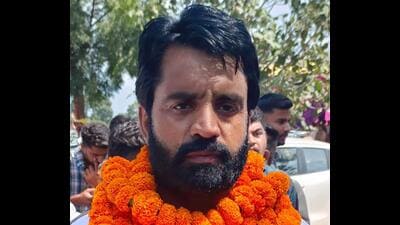 Independent candidate from Kalka constituency, Gopal Sukhomajri, 39, also stands out with assets worth  ₹7 crore, but also has liabilities totalling  ₹4.13 crore in the form of commercial vehicle loans. (Sant Arora/HT)