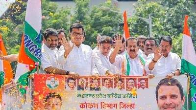 Mumbai, Sept 19 (ANI): Congress Maharashtra in-charge Ramesh Chennithala along with party leader Syed Muzaffar Hussain and others hold a rally ahead of the Maharashtra Assembly elections, in Mumbai on Thursday. (ANI Photo) (Girish Srivastav) Mumbai, Sept 19 (ANI): Congress Maharashtra in-charge Ramesh Chennithala along with party leader Syed Muzaffar Hussain and others hold a rally ahead of the Maharashtra Assembly elections, in Mumbai on Thursday. (ANI Photo) (Girish Srivastav)