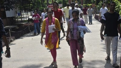 Shortlisted candidates appeared for the Day 1 of UPSC Civil Services Main Examination 2024 at the College of Commerce in Patna. (Santosh Kumar) Shortlisted candidates appeared for the Day 1 of UPSC Civil Services Main Examination 2024 at the College of Commerce in Patna. (Santosh Kumar)
