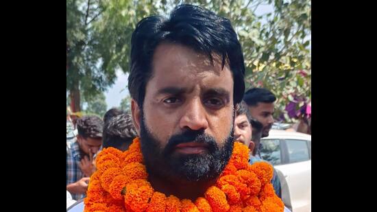 Independent candidate from Kalka constituency, Gopal Sukhomajri, 39, also stands out with assets worth ₹7 crore, but also has liabilities totalling ₹4.13 crore in the form of commercial vehicle loans. (Sant Arora/HT)