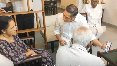 Leader of Opposition in the Lok Sabha Rahul Gandhi speaking with the parents of Anna Sebastian Perayil.