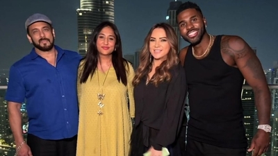 Salman Khan met Jason Derulo in Dubai during his trip.