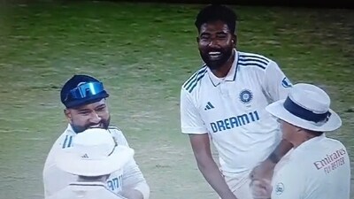Bad light stopped play on Day 3 of 1st Test between India and Bangladesh Bad light stopped play on Day 3 of 1st Test between India and Bangladesh