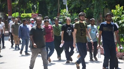 Aspirants coming of the exam centre in Patna after appearing for UPSC Civil Services Mains examination 2024. (Santosh Kumar ) Aspirants coming of the exam centre in Patna after appearing for UPSC Civil Services Mains examination 2024. (Santosh Kumar )