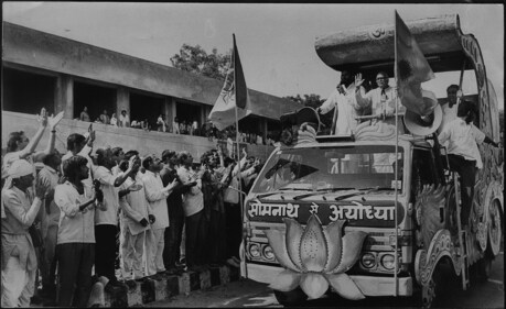 L.K Advani in a Rath Yatra in 1990. (SANTOSH GUPTA/HT ARCHIVE) L.K Advani in a Rath Yatra in 1990. (SANTOSH GUPTA/HT ARCHIVE)