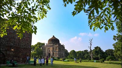 Like Saturday, no rain was recorded at any weather station on Sunday too, and officials said that this dry spell is expected to continue till Tuesday. (Sanchit Khanna/HT PHOTO) Like Saturday, no rain was recorded at any weather station on Sunday too, and officials said that this dry spell is expected to continue till Tuesday. (Sanchit Khanna/HT PHOTO)