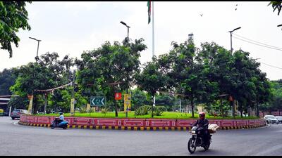 The roundabout where the clock tower will come up. (Vipin Kumar/HT Photo) The roundabout where the clock tower will come up. (Vipin Kumar/HT Photo)