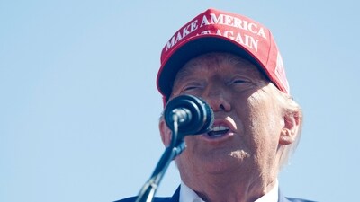 WILMINGTON, NORTH CAROLINA - SEPTEMBER 21: Republican presidential candidate former U.S. President Donald Trump speaks at a rally at the Aero Center Wilmington on September 21, 2024 in Wilmington, North Carolina. Trump is returning to Wilmington, North Carolina after his previous scheduled rally in April was canceled because of a thunderstorm. Anna Moneymaker/Getty Images/AFP (Photo by Anna Moneymaker / GETTY IMAGES NORTH AMERICA / Getty Images via AFP) (Getty Images via AFP) WILMINGTON, NORTH CAROLINA - SEPTEMBER 21: Republican presidential candidate former U.S. President Donald Trump speaks at a rally at the Aero Center Wilmington on September 21, 2024 in Wilmington, North Carolina. Trump is returning to Wilmington, North Carolina after his previous scheduled rally in April was canceled because of a thunderstorm. Anna Moneymaker/Getty Images/AFP (Photo by Anna Moneymaker / GETTY IMAGES NORTH AMERICA / Getty Images via AFP) (Getty Images via AFP)