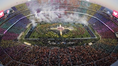 A panoramic view of the stadium as Beyoncé, Coldplay singer Chris Martin and Bruno Mars perform during halftime of the NFL Super Bowl 50 in California. (AP)