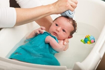 Overbathing kids (Shutterstock) Overbathing kids (Shutterstock)