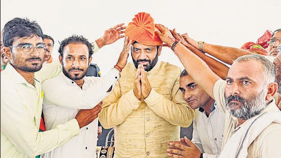 Haryana chief minister Nayab Singh Saini being felicitated by the people of Untsal village in Ladwa. (Nayab Saini-X)
