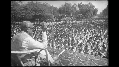 31 October 1974 - Jayaprakash Narayan Addressing a Rally - HT Photo by Rane Prakash.