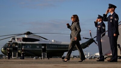 Democratic presidential nominee Vice President Kamala Harris arrives at Andrews Air Force Base, Md., Sunday, Sept. 22, 2024.AP/PTI(AP09_23_2024_000071B) (AP)
