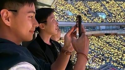 BTS V and J-Hope attend IU's concert (Taehyung's Instgram) BTS V and J-Hope attend IU's concert (Taehyung's Instgram)