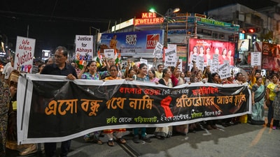 Kolkata: People take part in a protest march over the alleged sexual assault and murder of a trainee doctor, in Kolkata, Sunday, Sept. 22, 2024. (PTI Photo)(PTI09_22_2024_000369A) (PTI) Kolkata: People take part in a protest march over the alleged sexual assault and murder of a trainee doctor, in Kolkata, Sunday, Sept. 22, 2024. (PTI Photo)(PTI09_22_2024_000369A) (PTI)