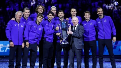 Australian former tennis player Rod Laver (3R) holds the trophy as he poses with Team Europe's captain Bjorn Borg (L), Greece's Stefanos Tsitsipas (4L), Spain's Carlos Alcaraz (5L), Bulgaria's Grigor Dimitrov (5R), Germany's Alexander Zverev (4R), Russia's Daniil Medvedev (R) and other players of Team Europe (AFP) Australian former tennis player Rod Laver (3R) holds the trophy as he poses with Team Europe's captain Bjorn Borg (L), Greece's Stefanos Tsitsipas (4L), Spain's Carlos Alcaraz (5L), Bulgaria's Grigor Dimitrov (5R), Germany's Alexander Zverev (4R), Russia's Daniil Medvedev (R) and other players of Team Europe (AFP)