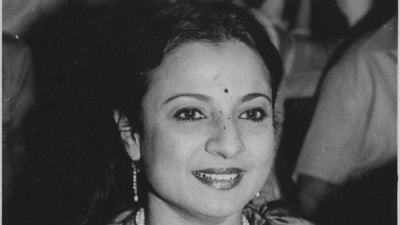 Tanuja beams with joy as she attends Kalashai Award in early 1980s. (Raj Kaka) Tanuja beams with joy as she attends Kalashai Award in early 1980s. (Raj Kaka)