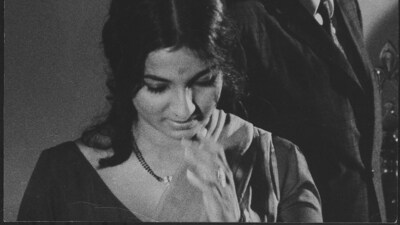 In her career, Tanuja has worked in several Hindi and Bengali films. In her career, Tanuja has worked in several Hindi and Bengali films.