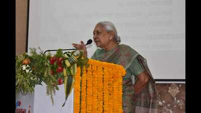 U.P. governor Anandiben Patel in Varanasi on Monday (HT Photo) U.P. governor Anandiben Patel in Varanasi on Monday (HT Photo)