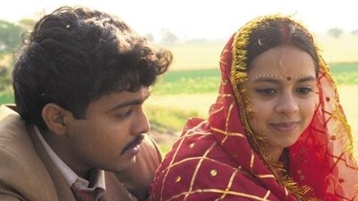 Sparsh Srivastava and Nitanshi Goel in a still from Laapataa Ladies. (Jio Studios and Kindling Pictures) Sparsh Srivastava and Nitanshi Goel in a still from Laapataa Ladies. (Jio Studios and Kindling Pictures)