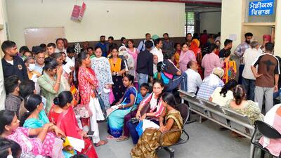 A crowd at the civil hospital in Ludhiana on Wednesday. (HT Photo) A crowd at the civil hospital in Ludhiana on Wednesday. (HT Photo)