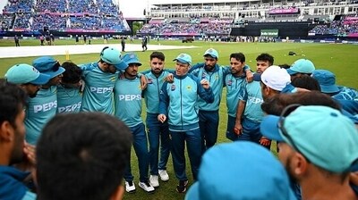 Gary Kirsten with the Pakistan team during the T20 World Cup. (Getty) Gary Kirsten with the Pakistan team during the T20 World Cup. (Getty)