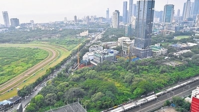 Mumbai, India - Sept. 23, 2024: Open Railway Plot at Mahalaxmi, in Mumbai, India, on Monday, September 23, 2024. (Photo by Anshuman Poyrekar/ Hindustan Times) (Hindustan Times)