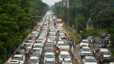 The movement of goods vehicles will also be restricted on both the expressway and near the Expo Mart from 7am to 11pm from September 25 to 29. (Sunil Ghosh/HT Photo) The movement of goods vehicles will also be restricted on both the expressway and near the Expo Mart from 7am to 11pm from September 25 to 29. (Sunil Ghosh/HT Photo)