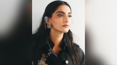 Assisted by makeup artist Namrata Soni, Sonam was adorned with nude eyeshadow, winged eyeliner, mascara-coated lashes, darkened brows, blushed cheeks, luminous highlighter and a shade of peach lipstick. (Instagram/@rheakapoor)