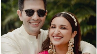 Parineeti Chopra and Raghav Chadha at their mehendi ceremony. 