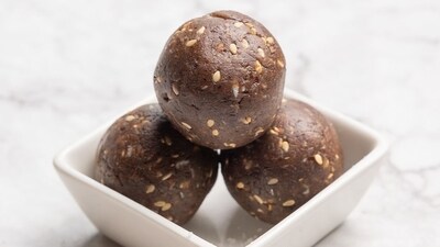 Want to stay healthy without giving up sweets? Try this 5-minute Ragi Millet Ladoo recipe (Photo by The Pantry) Want to stay healthy without giving up sweets? Try this 5-minute Ragi Millet Ladoo recipe (Photo by The Pantry)