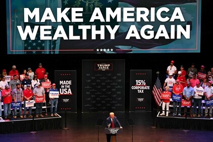 Former US President and Republican presidential candidate Donald Trump speaks during a campaign rally at Johnny Mercer Theatre Civic Center in Savannah, Georgia, on September 24, 2024. (Photo by CHANDAN KHANNA / AFP) (AFP) Former US President and Republican presidential candidate Donald Trump speaks during a campaign rally at Johnny Mercer Theatre Civic Center in Savannah, Georgia, on September 24, 2024. (Photo by CHANDAN KHANNA / AFP) (AFP)
