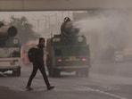 An anti-smog gun sprays water into the atmosphere to reduce dust pollution at in Delhi (Sakib Ali/HT Photo) An anti-smog gun sprays water into the atmosphere to reduce dust pollution at in Delhi (Sakib Ali/HT Photo)