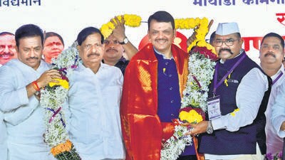Addressing the Mathadis at the function, Fadnavis said, “Though technology has taken over today, we have ensured that Mathadis remain protected and get justice. Every time your leaders have informed us of amendments to the Act not being in the interest of Mathadis, I have withdrawn them.” (Bachchan Kumar/ HT PHOTO) Addressing the Mathadis at the function, Fadnavis said, “Though technology has taken over today, we have ensured that Mathadis remain protected and get justice. Every time your leaders have informed us of amendments to the Act not being in the interest of Mathadis, I have withdrawn them.” (Bachchan Kumar/ HT PHOTO)