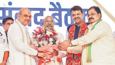 Kolhapur, Sep 25 (ANI): Independent MLA Prakash Awade joins the Bharatiya Janata Party (BJP) in the presence of Union Home Minister Amit Shah and Maharashtra Deputy Chief Minister Devendra Fadnavis, in Kolhapur on Wednesday. (ANI Photo) (Devendra Fadnavis X) Kolhapur, Sep 25 (ANI): Independent MLA Prakash Awade joins the Bharatiya Janata Party (BJP) in the presence of Union Home Minister Amit Shah and Maharashtra Deputy Chief Minister Devendra Fadnavis, in Kolhapur on Wednesday. (ANI Photo) (Devendra Fadnavis X)
