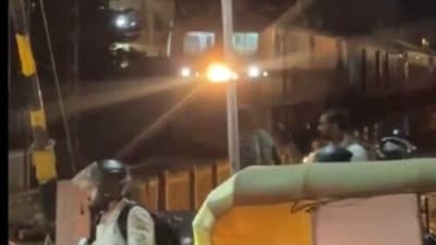 The train was stopped between Baiyyappanahalli and Karmelaram stations in Bengaluru. The train was stopped between Baiyyappanahalli and Karmelaram stations in Bengaluru.
