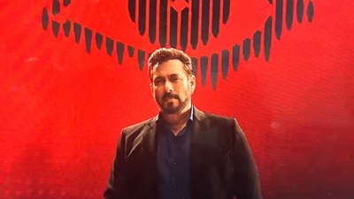 Salman Khan introduced the futuristic theme of Bigg Boss 18 in futuristic video shoot. Salman Khan introduced the futuristic theme of Bigg Boss 18 in futuristic video shoot.
